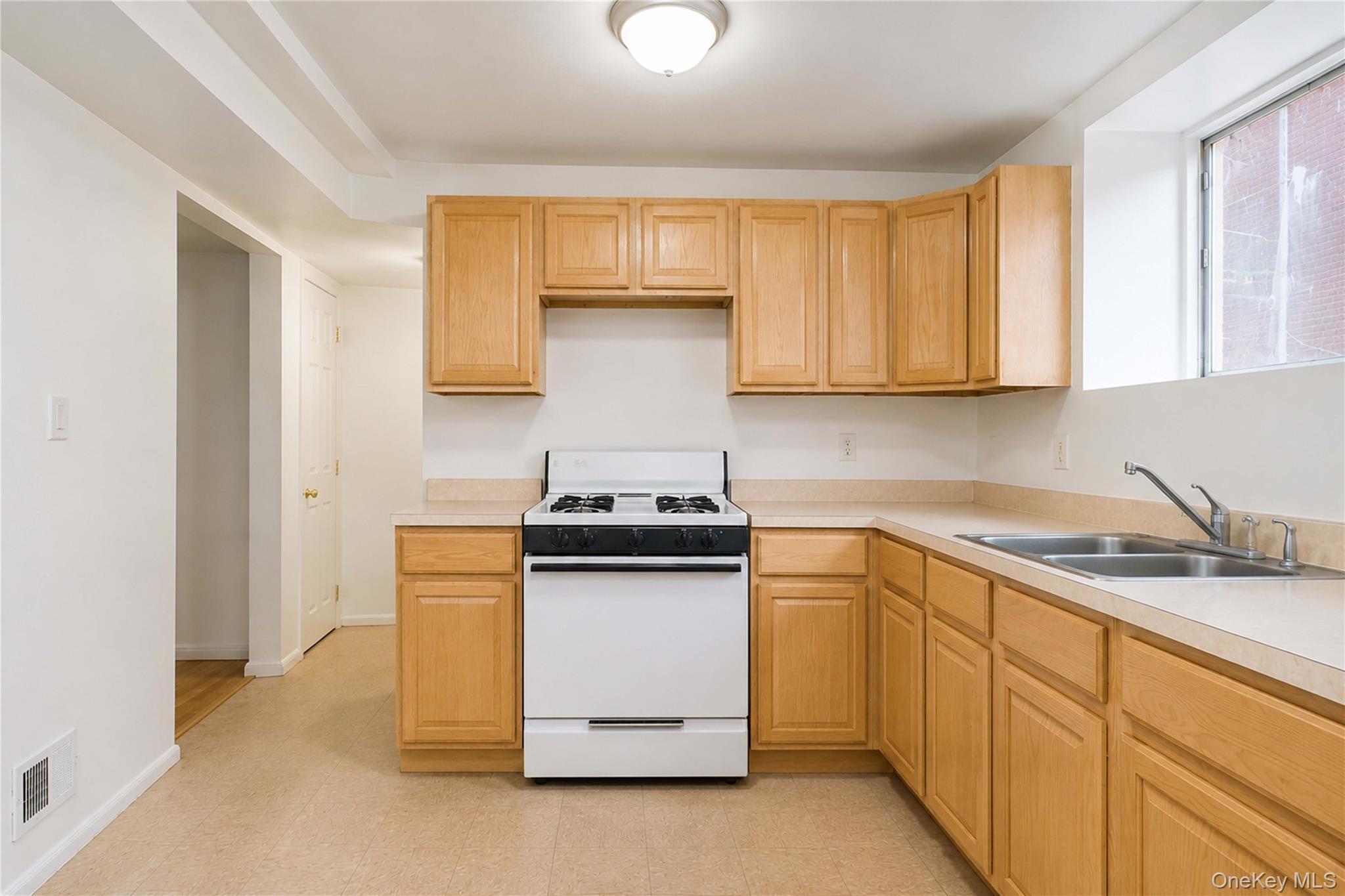 Single Family Rachel Court Staten Island, NY 10310, MLS-1043027-23
