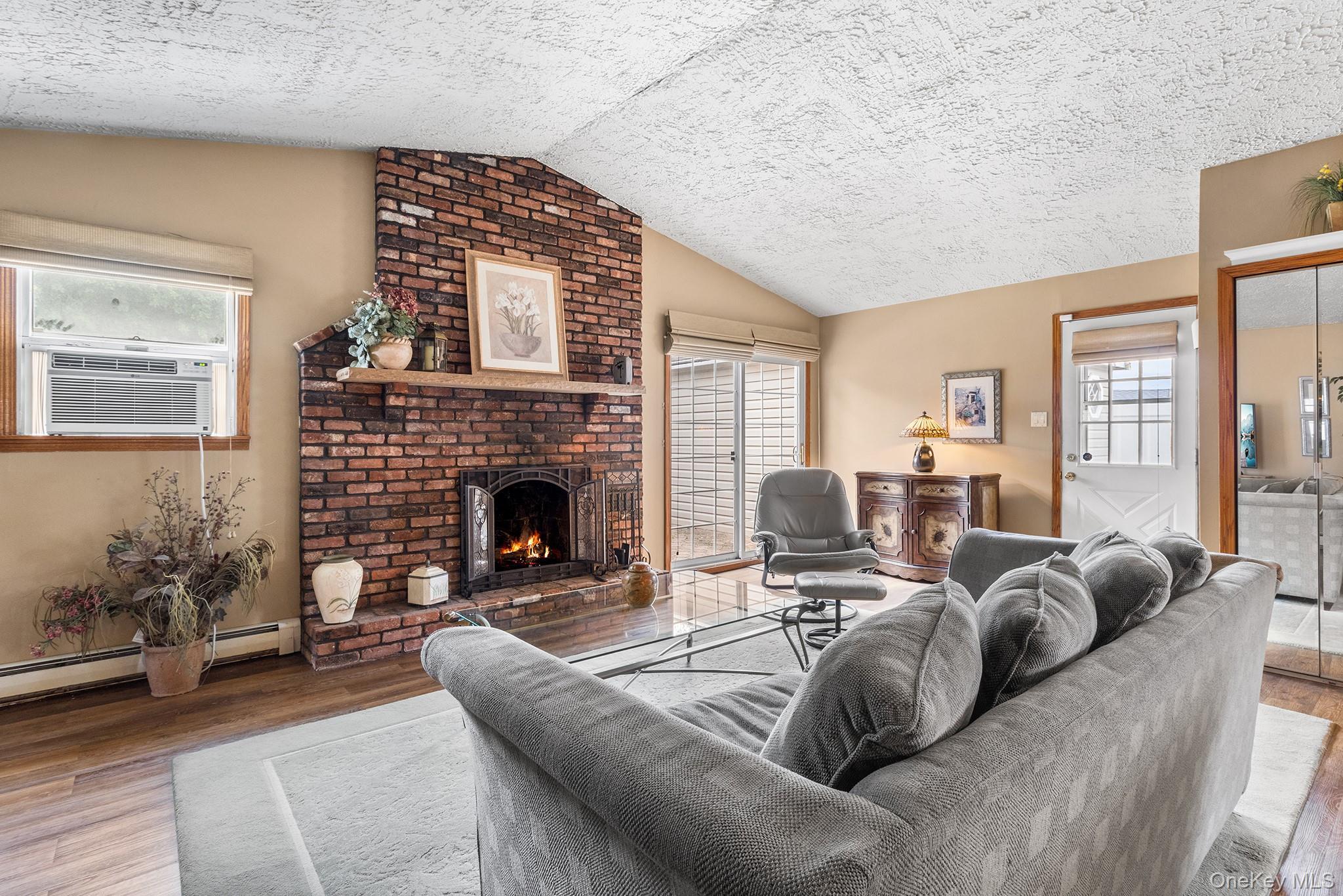 Single Family Stewart Avenue  Nassau County, NY 11714, MLS-1043040-17
