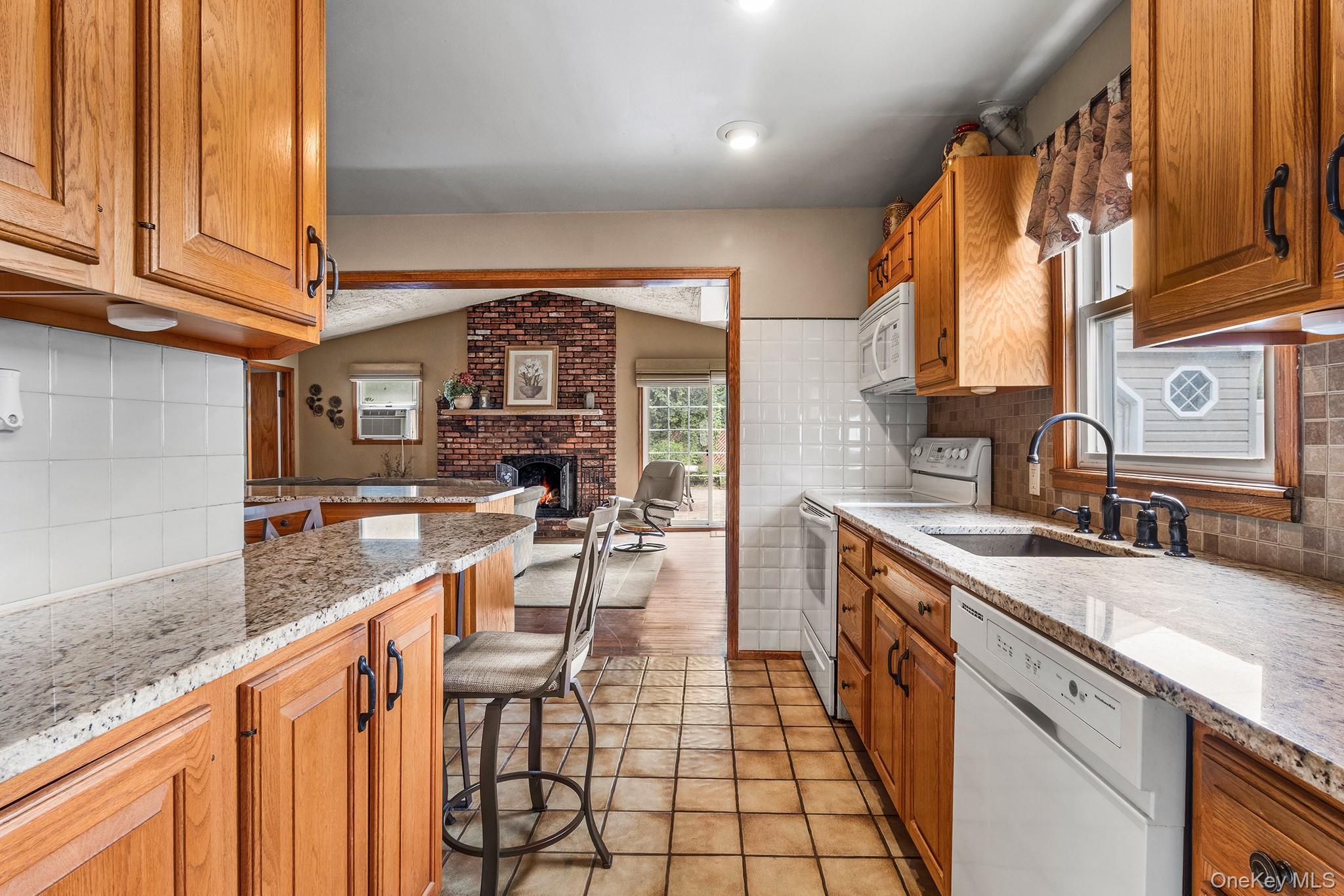 Single Family Stewart Avenue  Nassau County, NY 11714, MLS-1043040-9