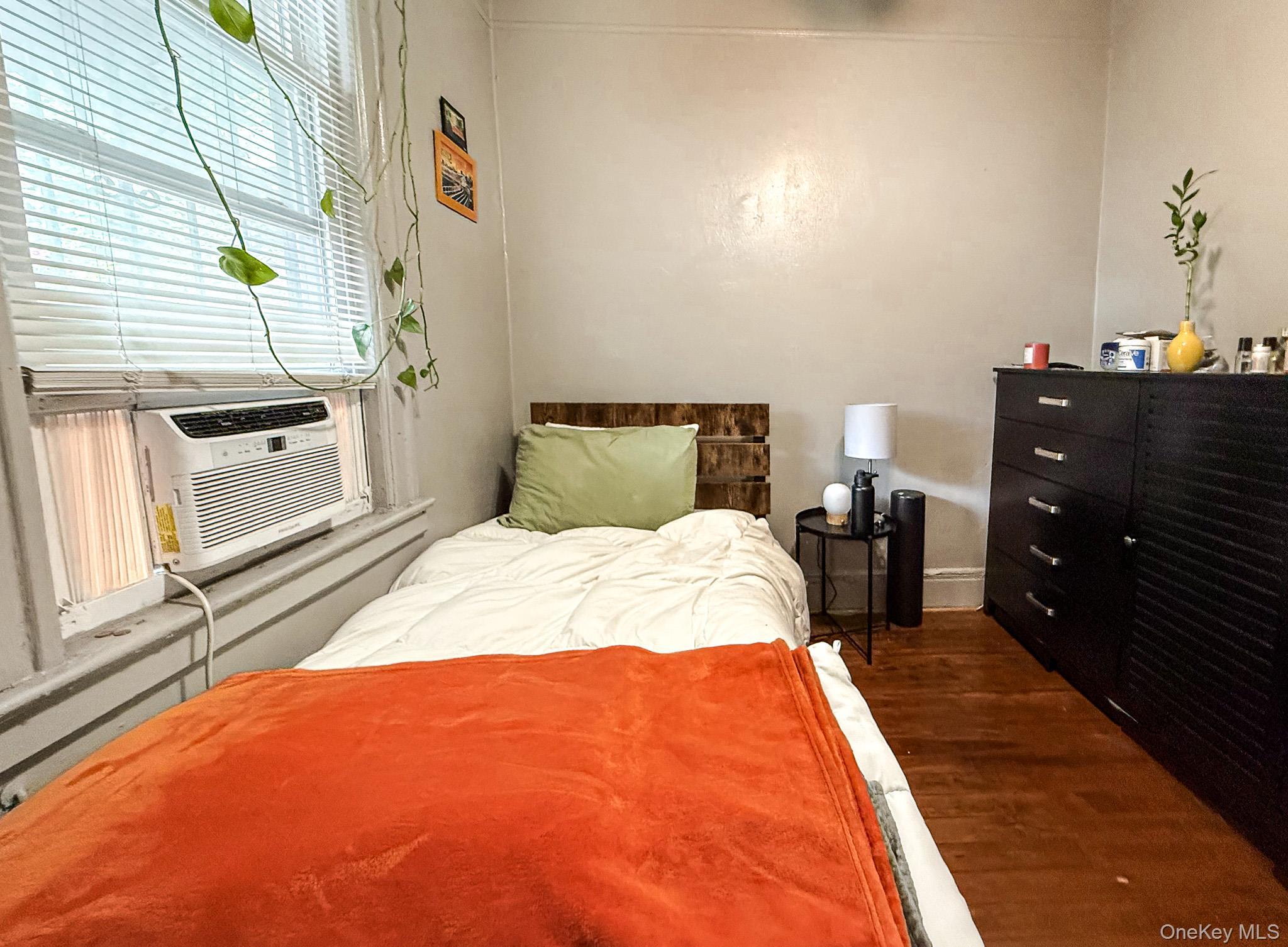 Single Family 34th Avenue  Queens, NY 11368, MLS-1043072-10