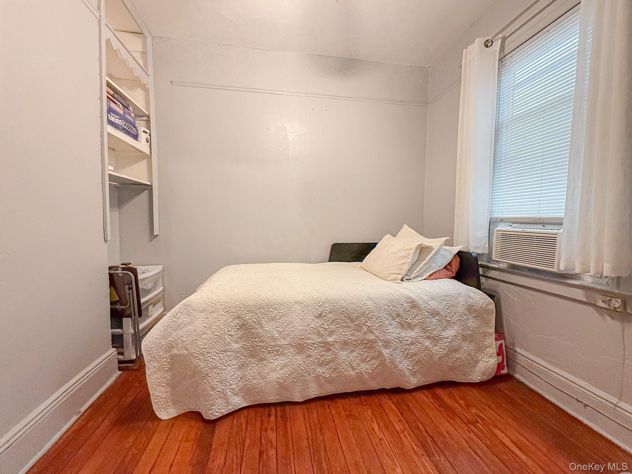 Single Family 34th Avenue  Queens, NY 11368, MLS-1043072-17