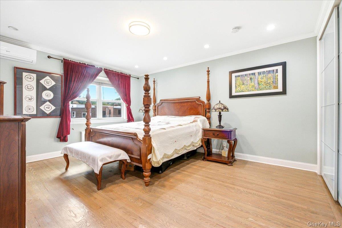 Single Family Harrow Street Queens, NY 11375, MLS-1043073-22