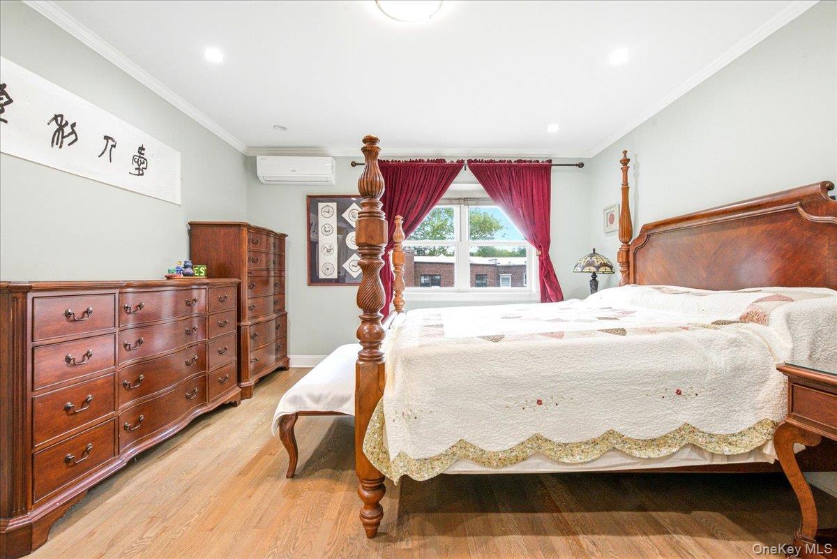 Single Family Harrow Street Queens, NY 11375, MLS-1043073-23