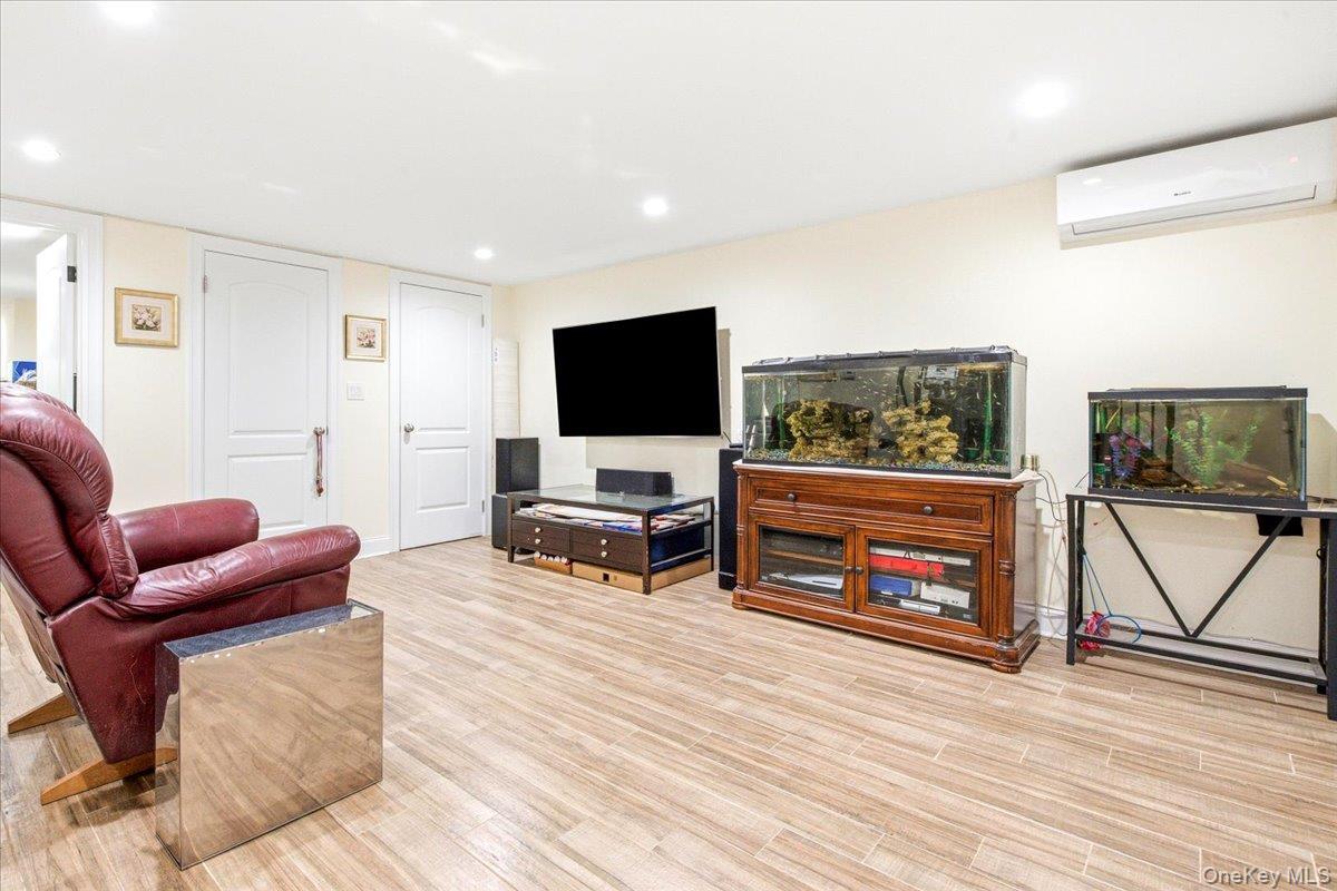 Single Family Harrow Street Queens, NY 11375, MLS-1043073-31