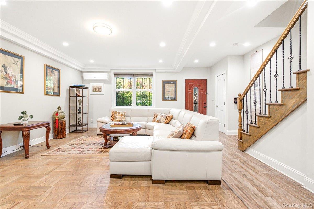 Single Family Harrow Street Queens, NY 11375, MLS-1043073-4