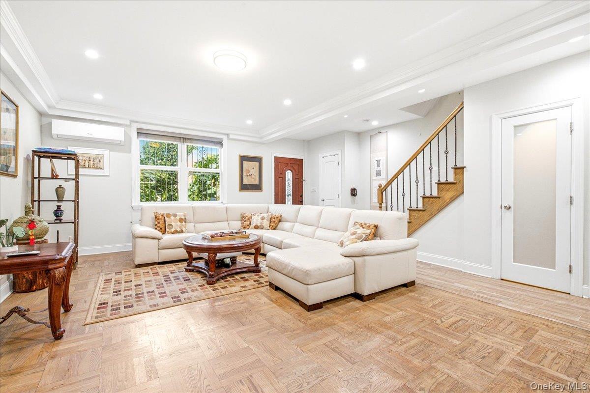 Single Family Harrow Street Queens, NY 11375, MLS-1043073-5