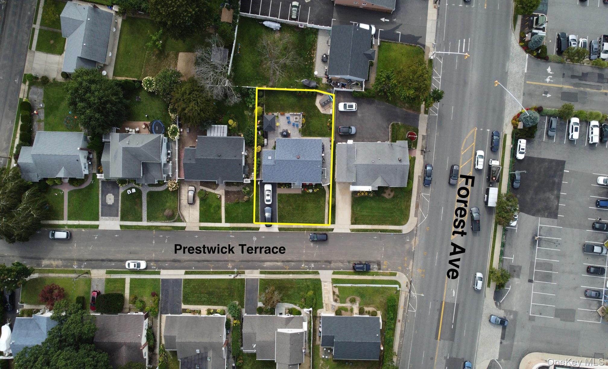 Single Family Prestwick Terrace Nassau County, NY 11542, MLS-1043084-29