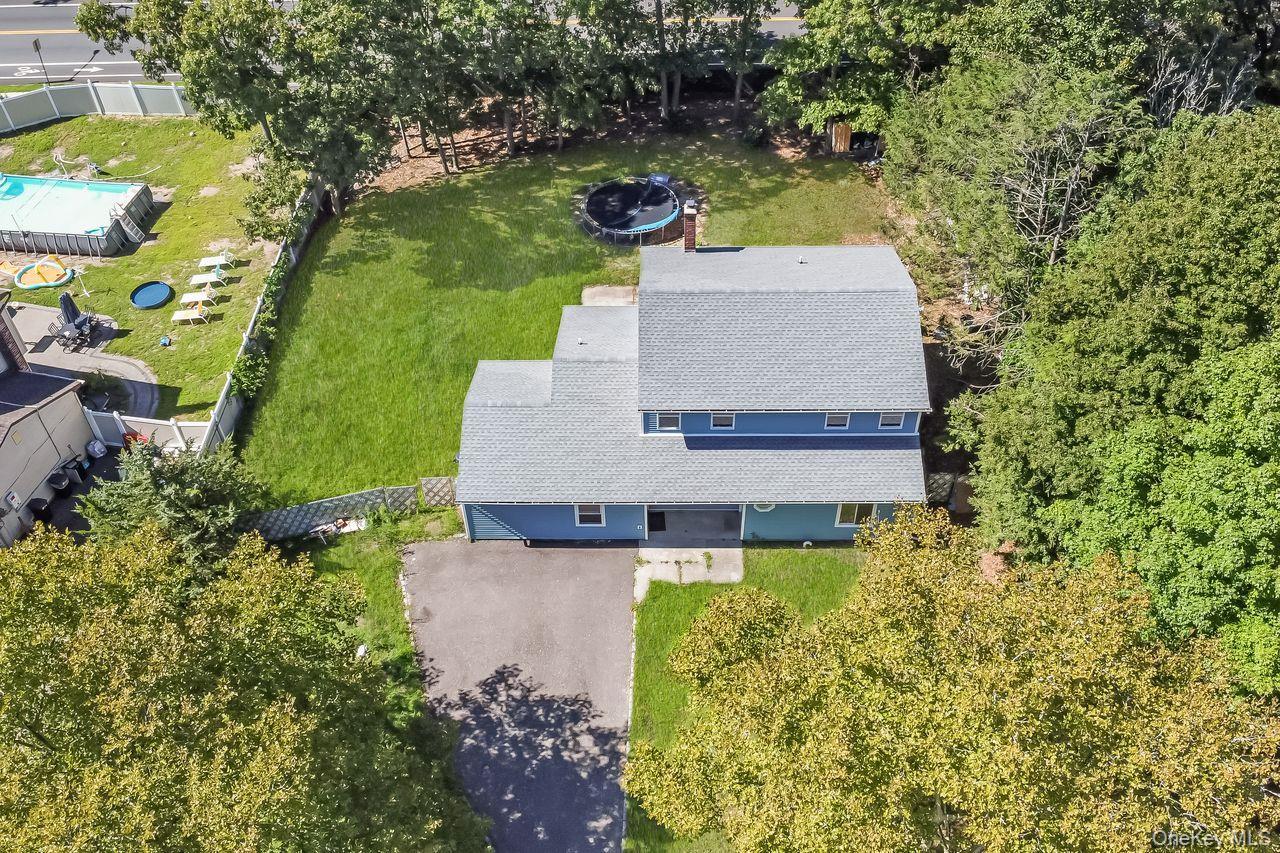 Single Family Ontario Street  Suffolk County, NY 11776, MLS-1043085-31