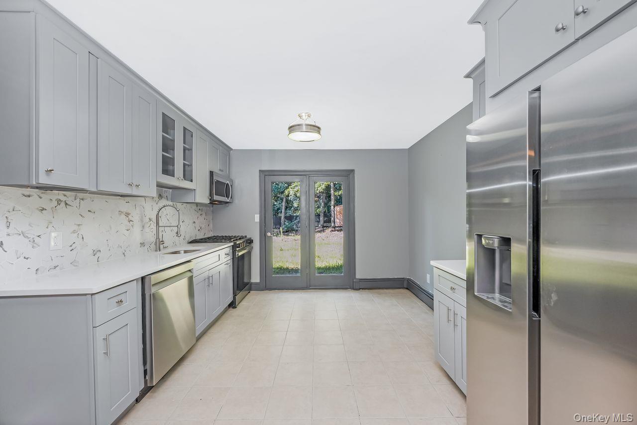 Single Family Ontario Street Suffolk County, NY 11776, MLS-1043085-5