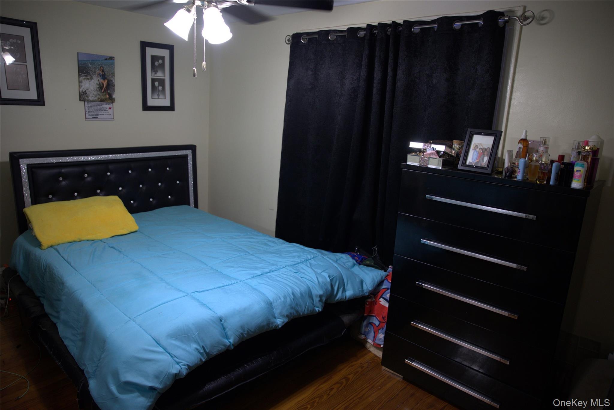 Single Family Se 199 Street Se Queens, NY 11412, MLS-1043100-20