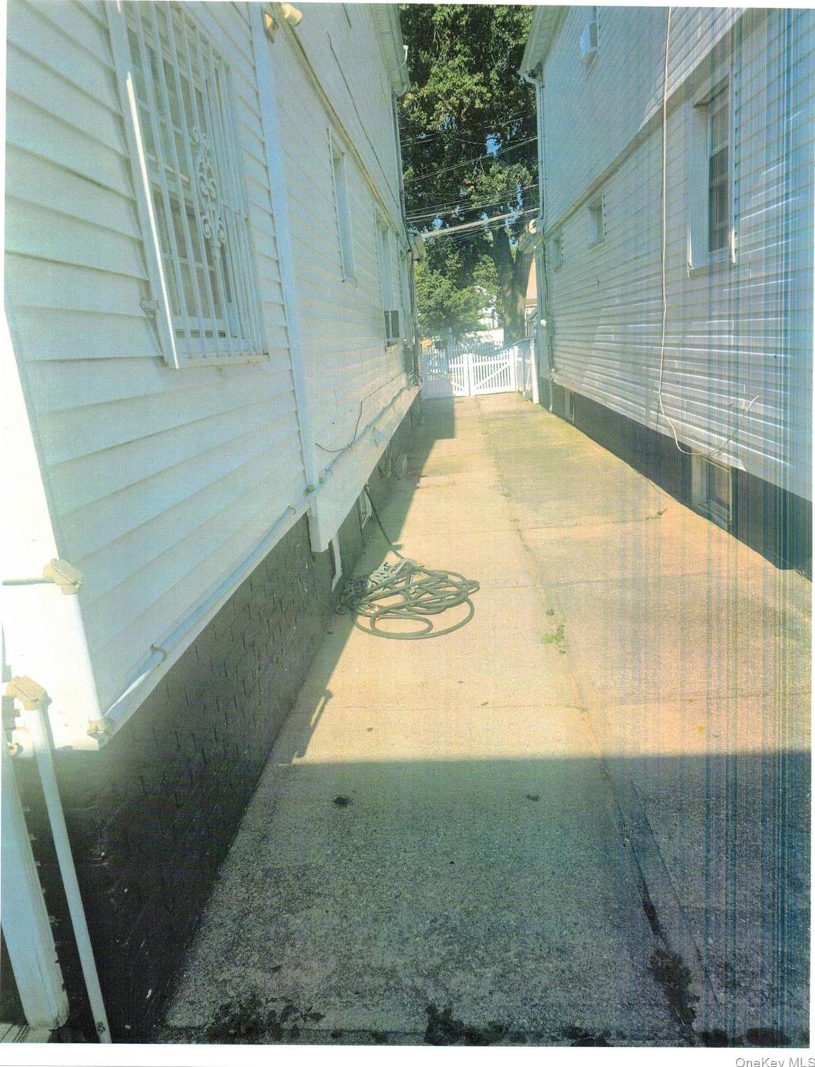 Single Family Se 199 Street Se Queens, NY 11412, MLS-1043100-7