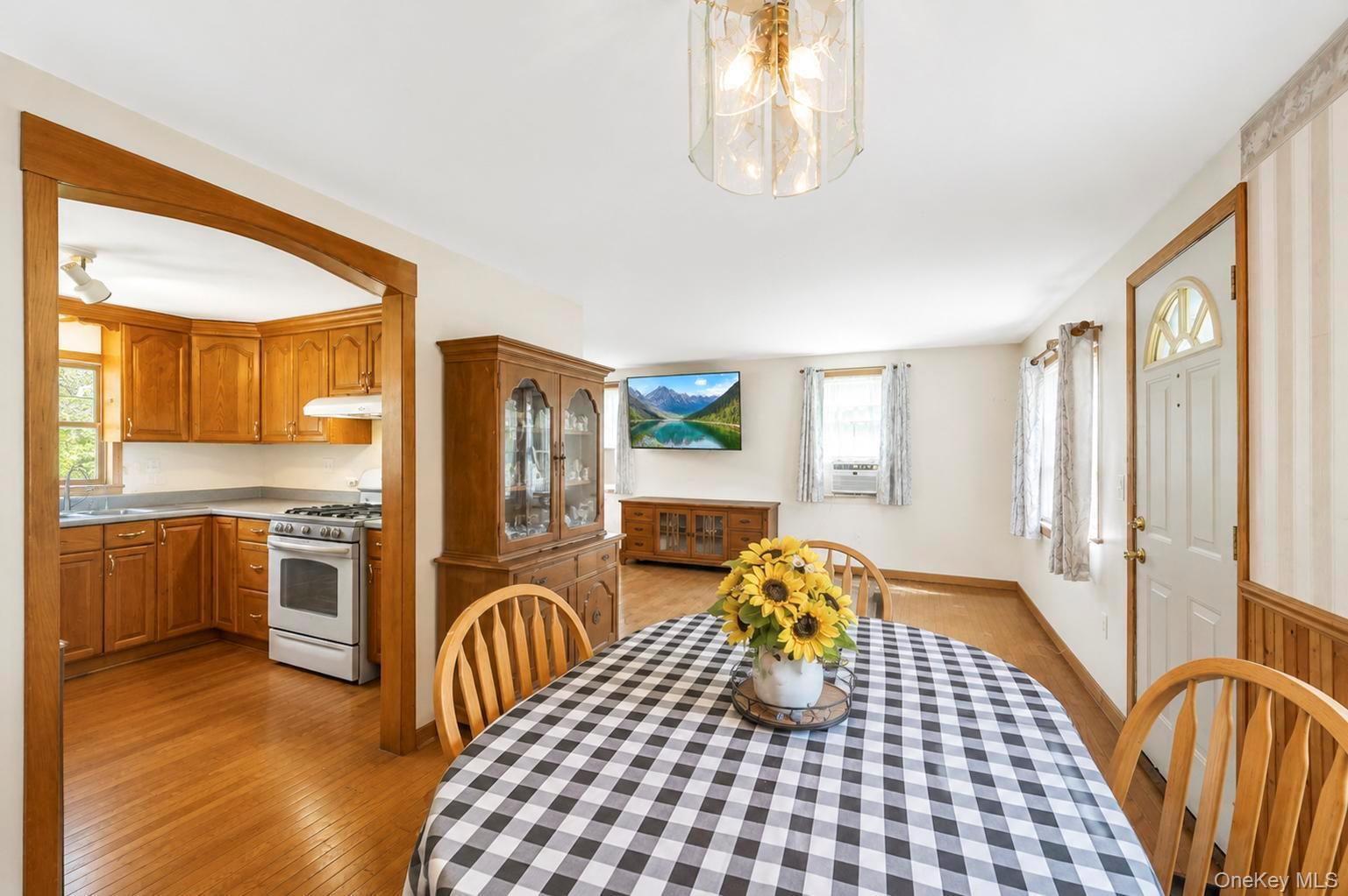 Single Family Boisseau Avenue Suffolk County, NY 11971, MLS-1043112-10