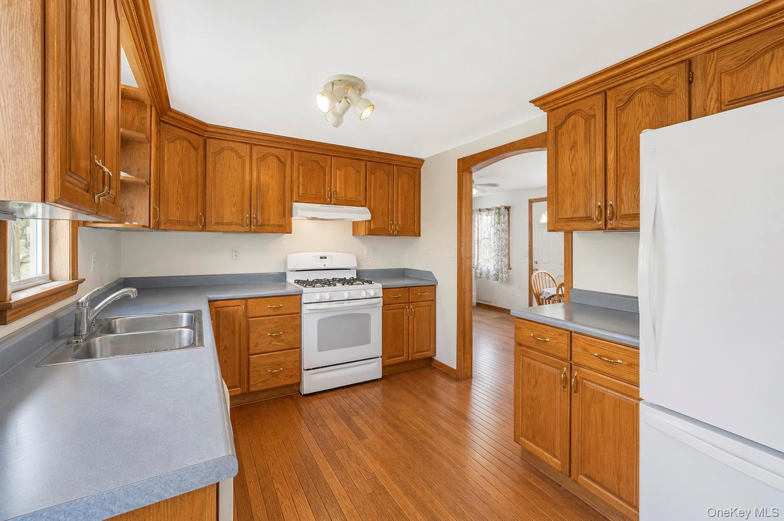 Single Family Boisseau Avenue Suffolk County, NY 11971, MLS-1043112-16