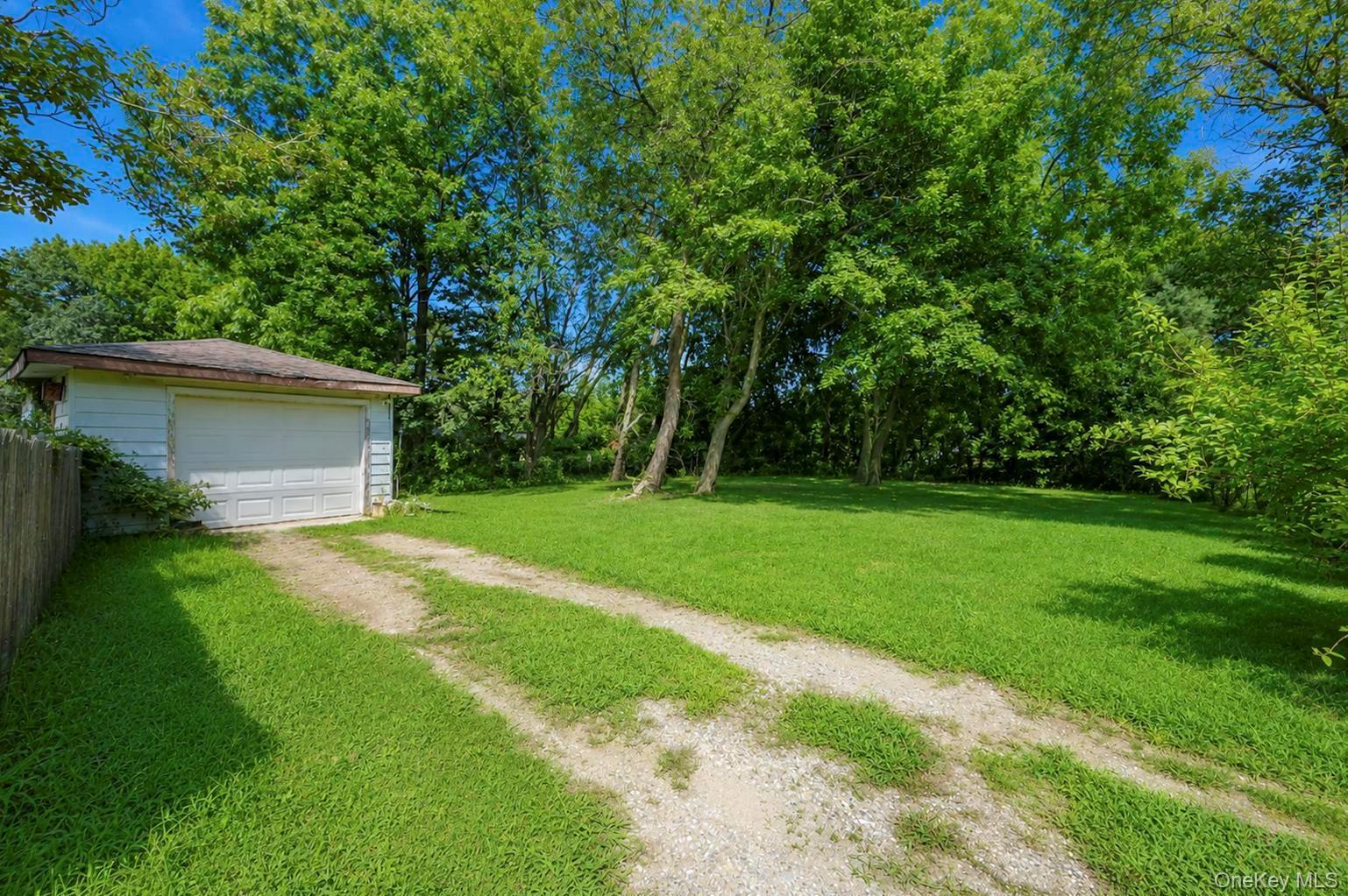 Single Family Boisseau Avenue Suffolk County, NY 11971, MLS-1043112-3