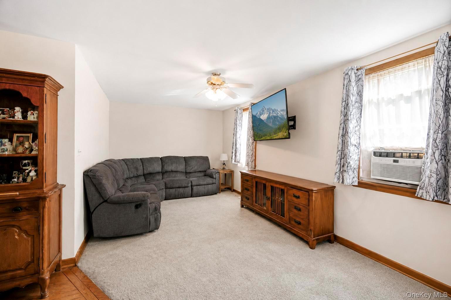 Single Family Boisseau Avenue Suffolk County, NY 11971, MLS-1043112-6