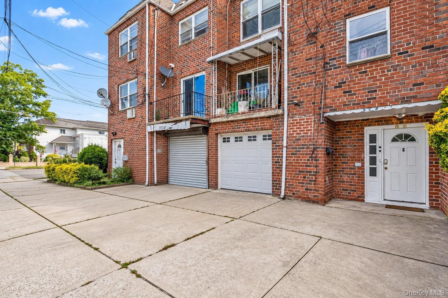 Single Family 82nd Street  Queens, NY 11414, MLS-1043122-2