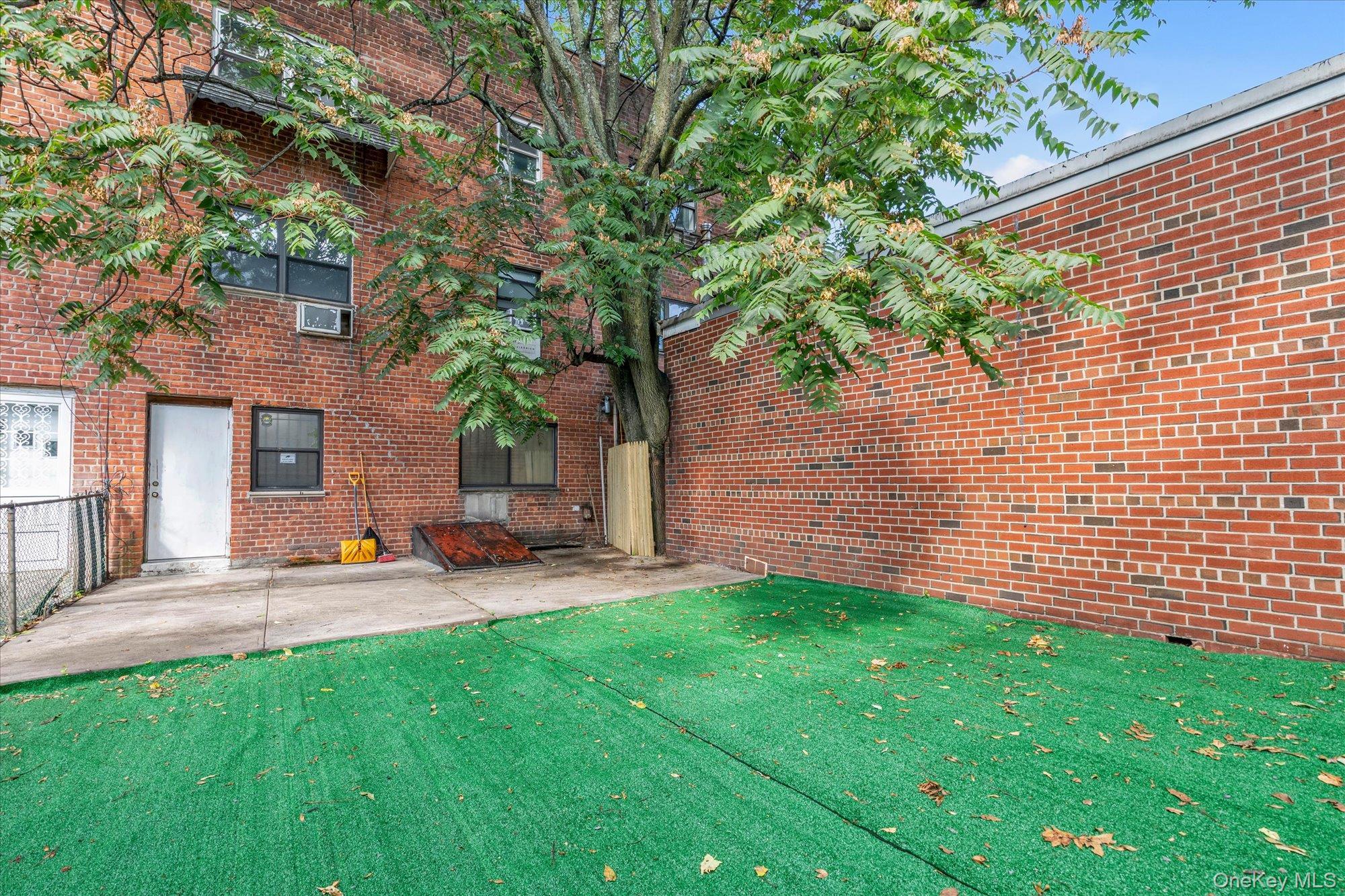 Single Family 82nd Street  Queens, NY 11414, MLS-1043122-28