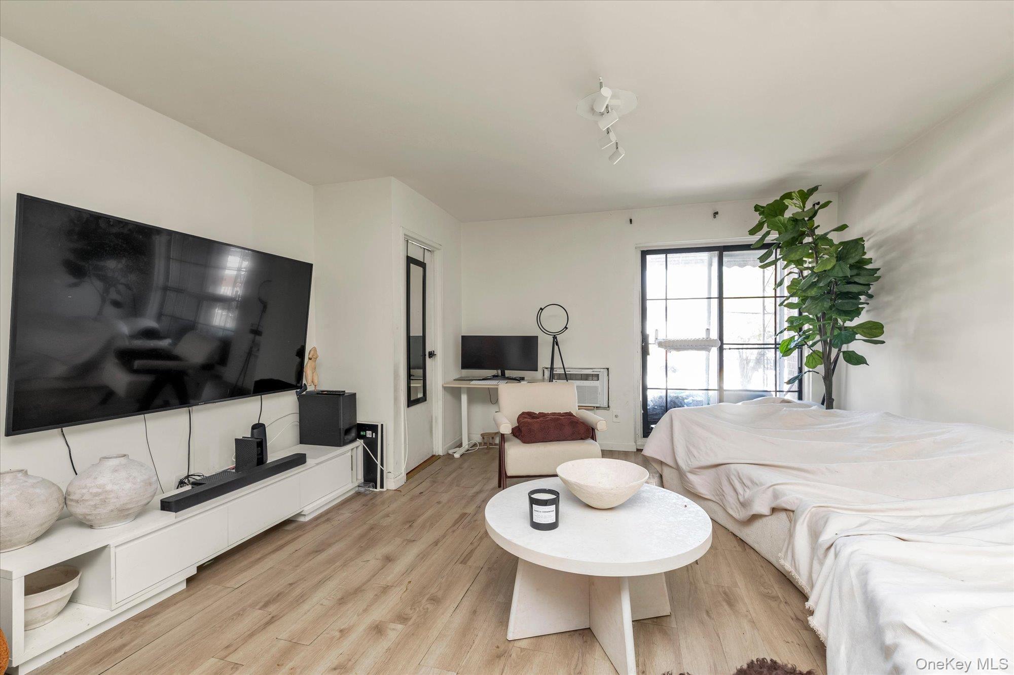 Single Family 82nd Street  Queens, NY 11414, MLS-1043122-8