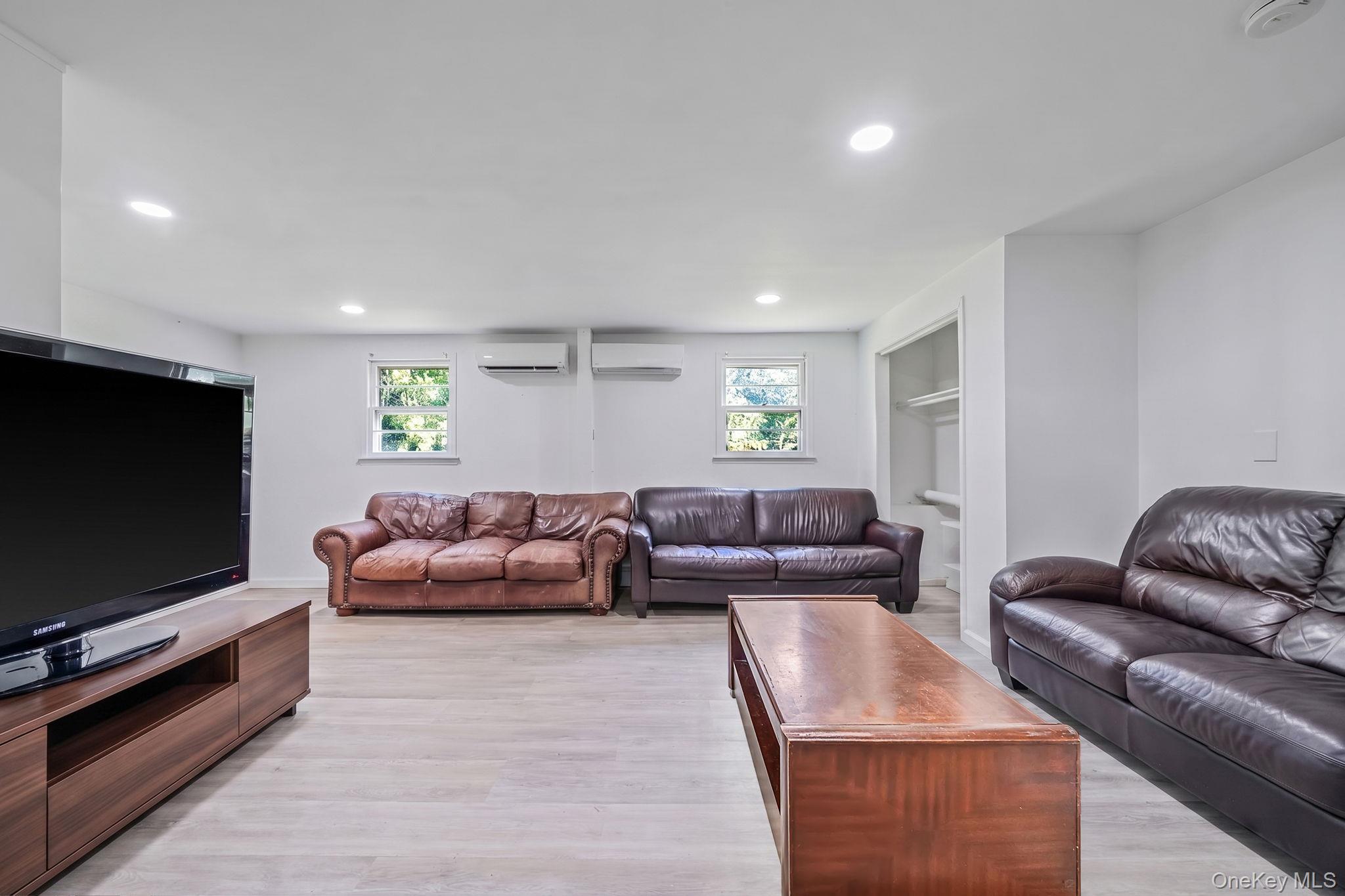 Single Family Woodhull Road Suffolk County, NY 11743, MLS-1043127-17