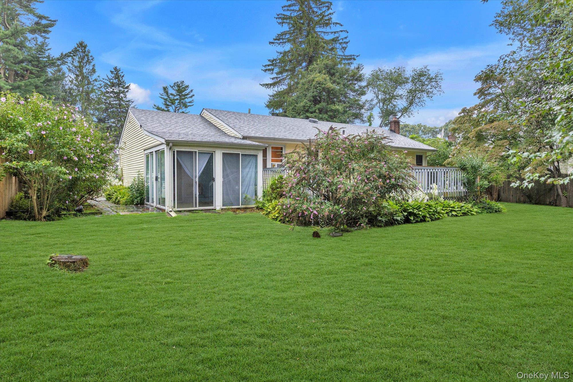 Single Family E 25th Street  Suffolk County, NY 11746, MLS-1043136-33