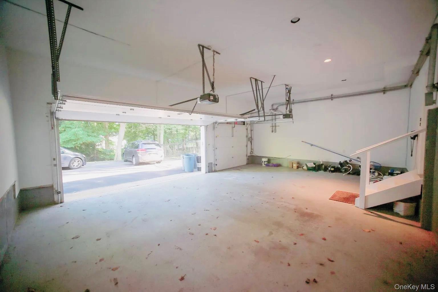 Single Family Evans Drive  Nassau County, NY 11545, MLS-1043149-24