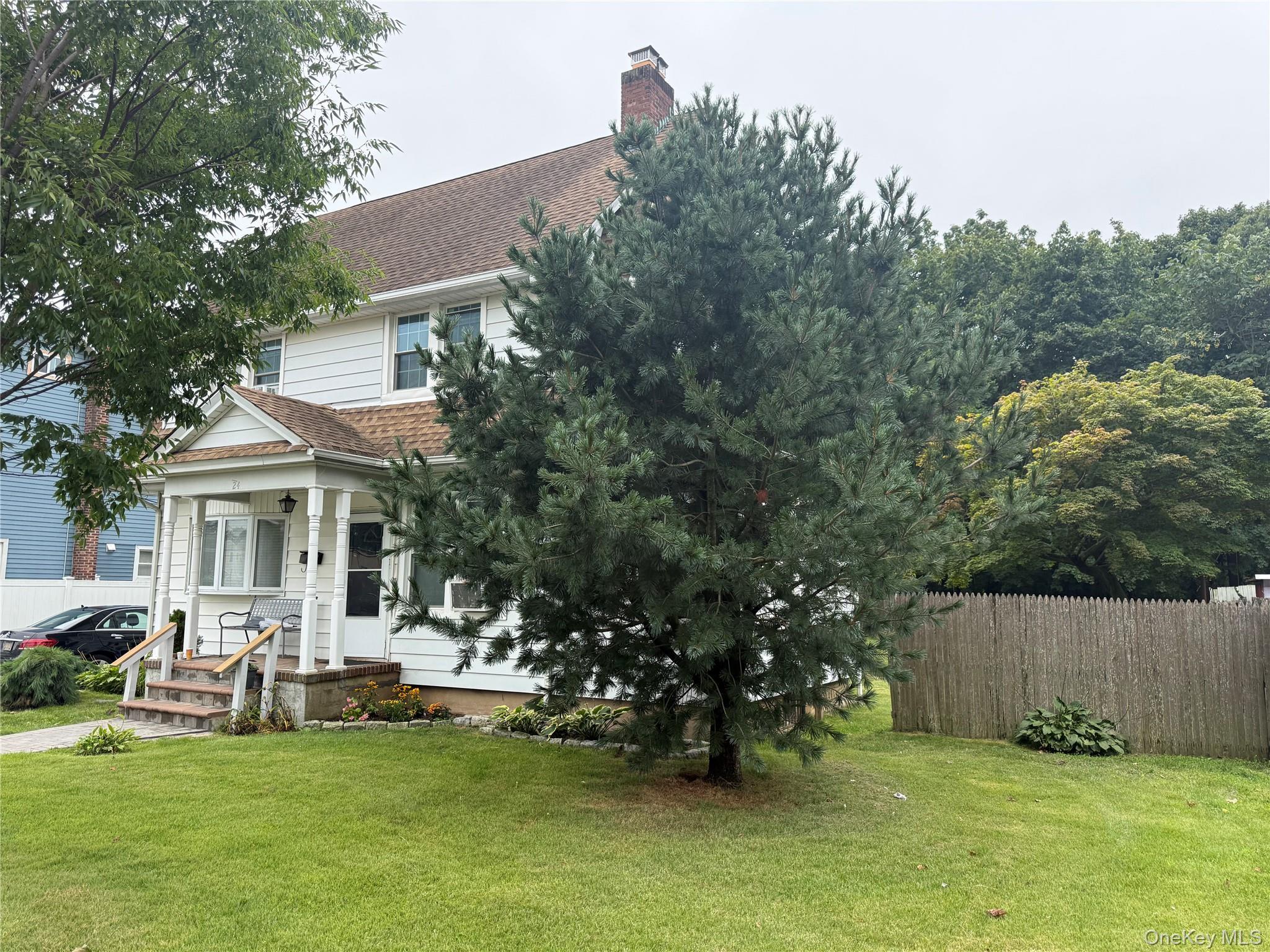 Single Family Washington Avenue  Suffolk County, NY 11701, MLS-1043157-3