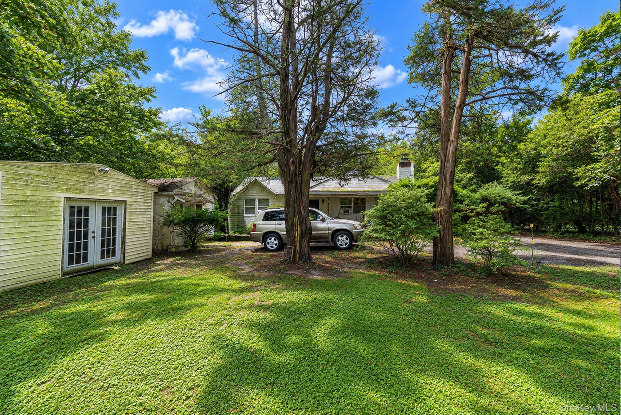 Single Family Dyke Road Suffolk County, NY 11733, MLS-1043169-17