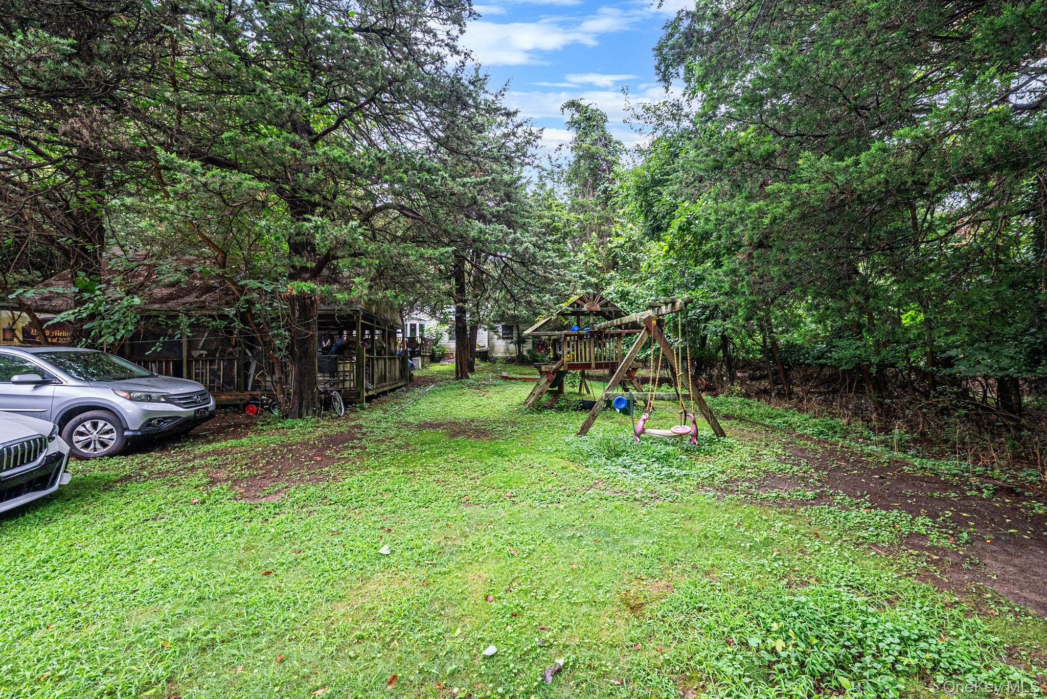Single Family Dyke Road Suffolk County, NY 11733, MLS-1043169-21