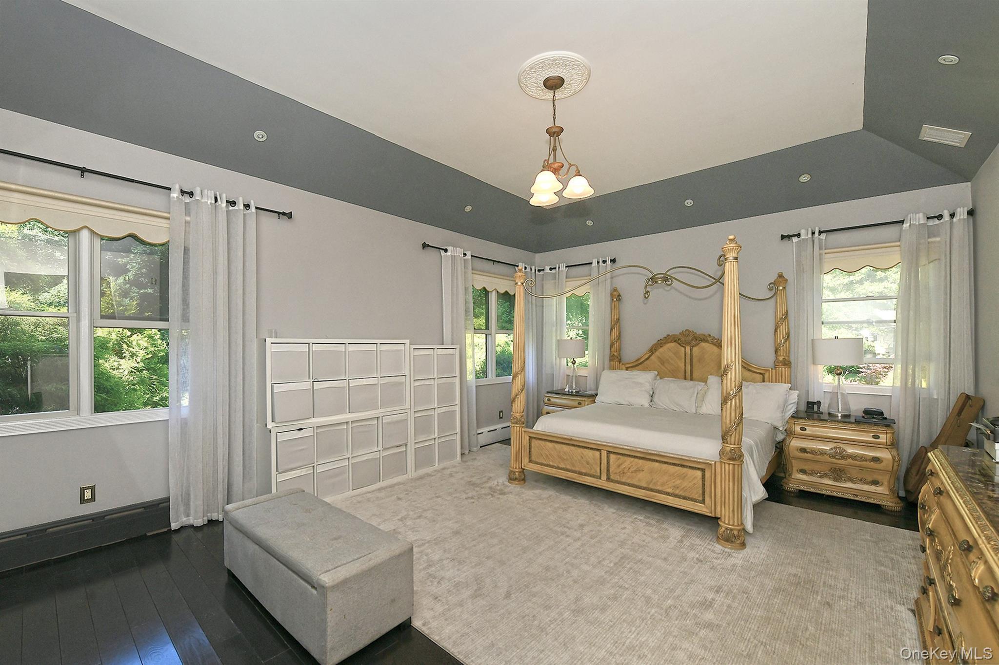 Single Family Sparrow Lane Suffolk County, NY 11743, MLS-1043174-16