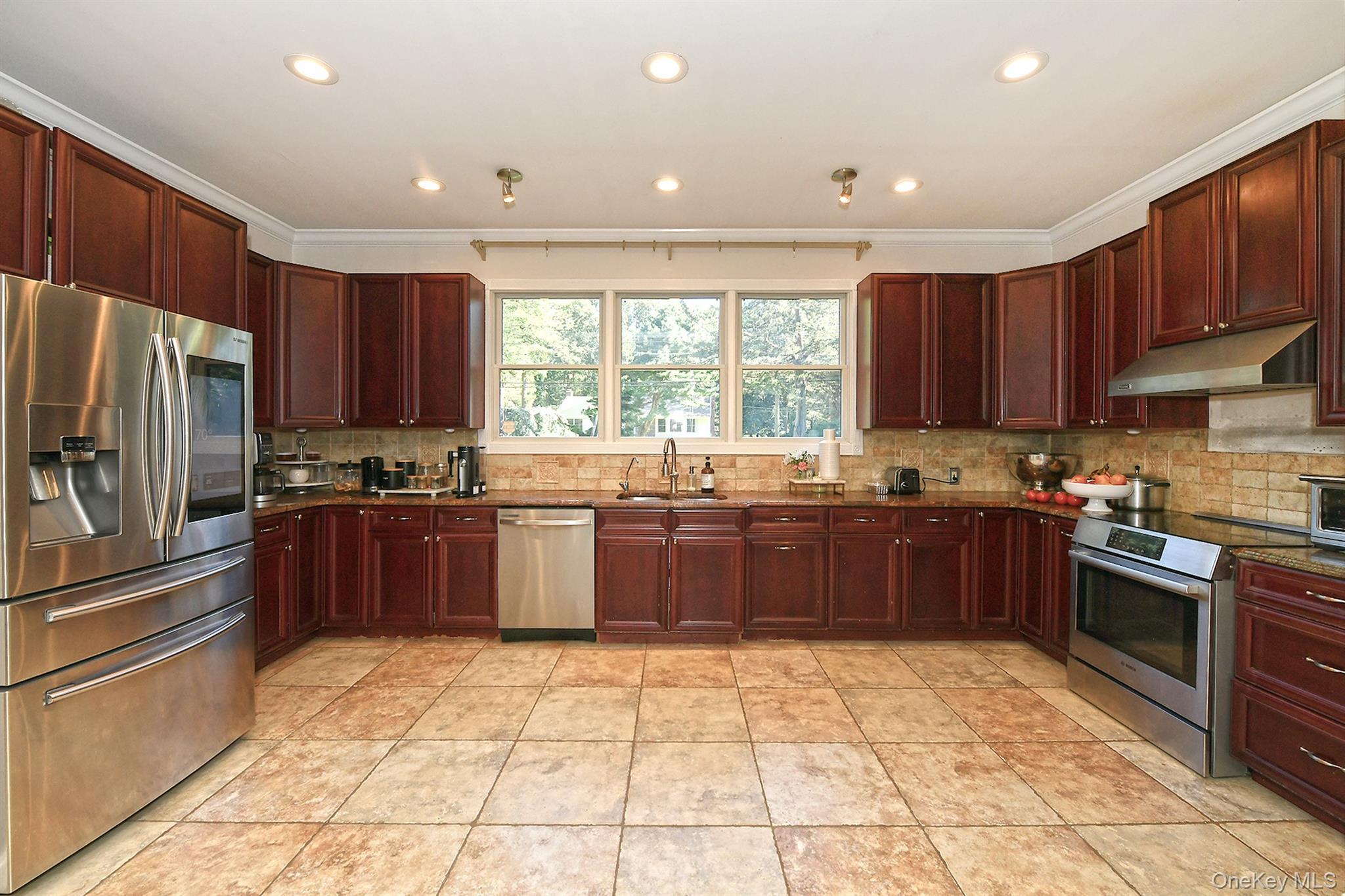 Single Family Sparrow Lane Suffolk County, NY 11743, MLS-1043174-8