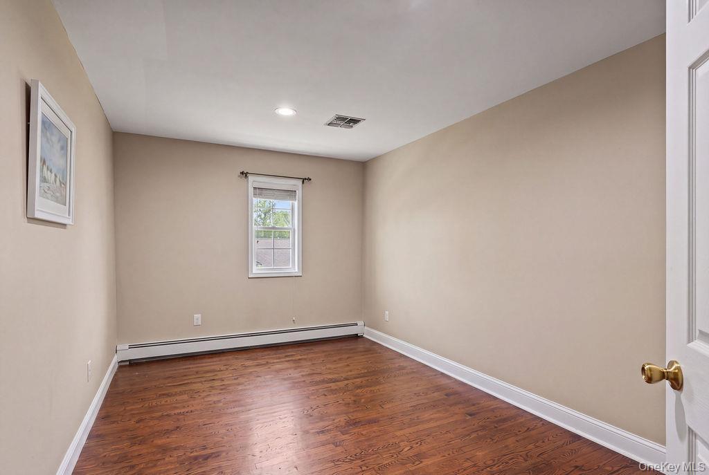 Single Family Parkside Court Rockland County, NY 10970, MLS-1043182-17