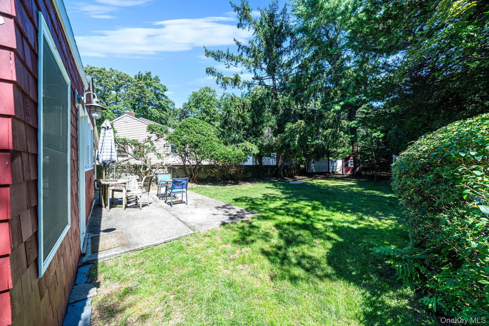 Single Family Quaker Path  Suffolk County, NY 11733, MLS-1043191-23