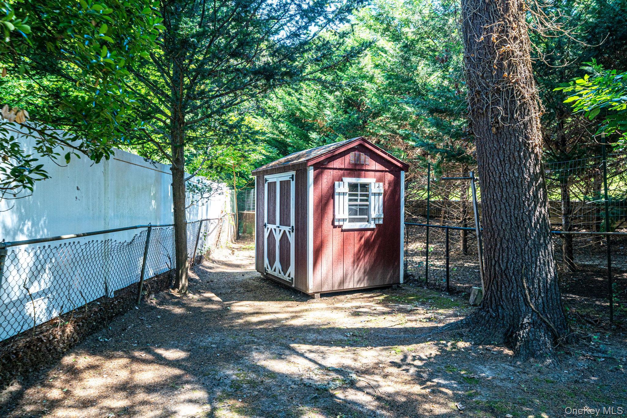 Single Family Quaker Path  Suffolk County, NY 11733, MLS-1043191-27
