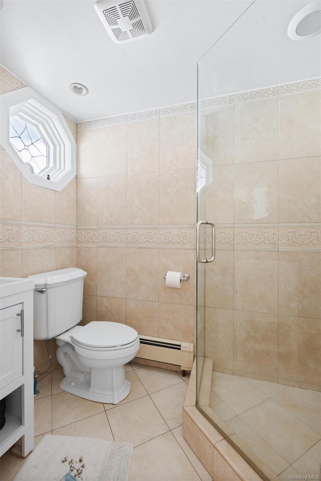 Single Family W 10th Road Queens, NY 11693, MLS-1043209-18