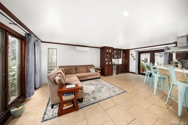 Single Family W 10th Road Queens, NY 11693, MLS-1043209-2