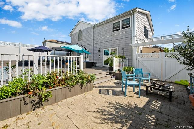 Single Family W 10th Road Queens, NY 11693, MLS-1043209-21