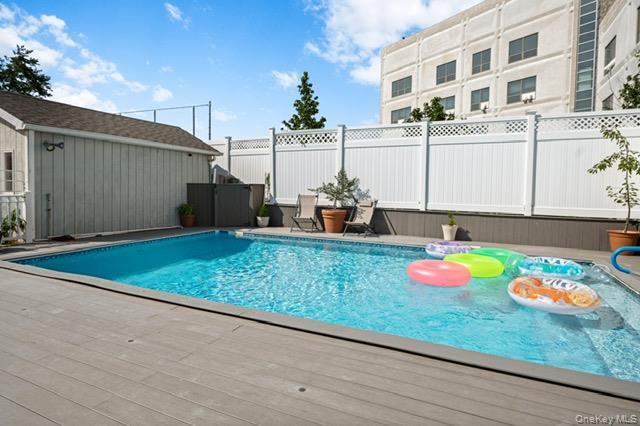 Single Family W 10th Road Queens, NY 11693, MLS-1043209-24