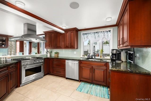 Single Family W 10th Road Queens, NY 11693, MLS-1043209-8