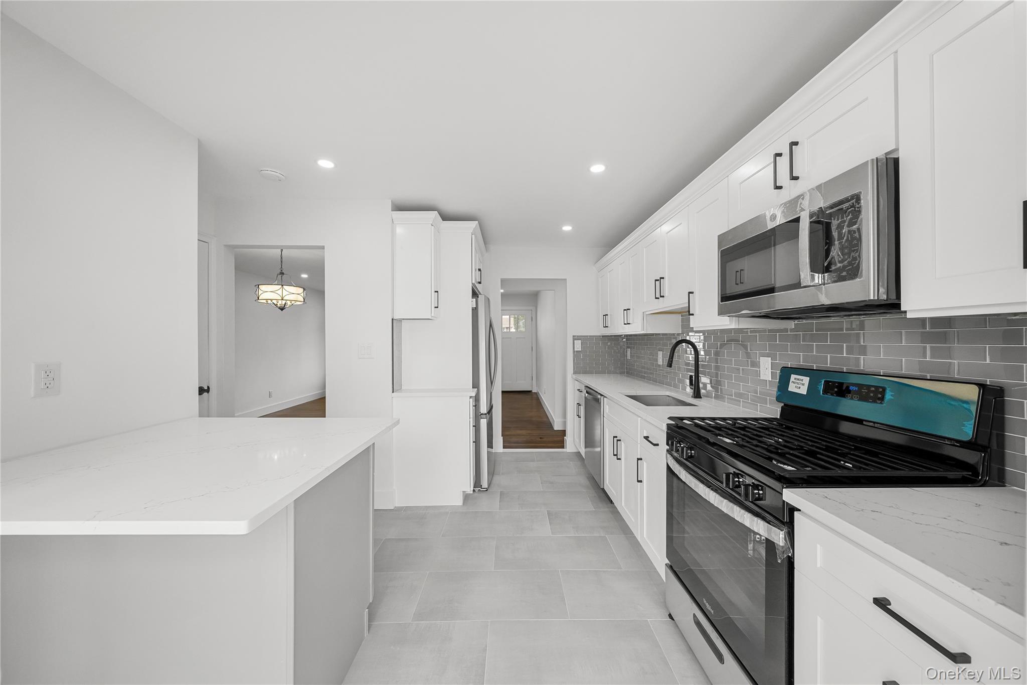 Single Family Rita Crescent Suffolk County, NY 11725, MLS-1043210-9