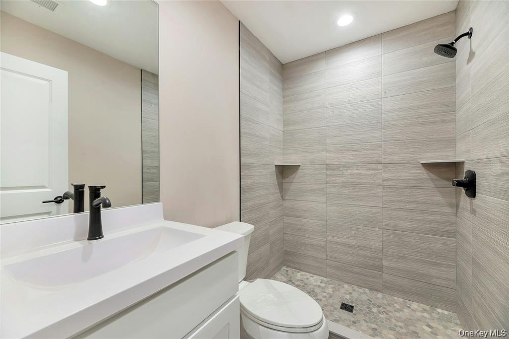 Single Family Pinewood Drive Suffolk County, NY 11967, MLS-1043221-10