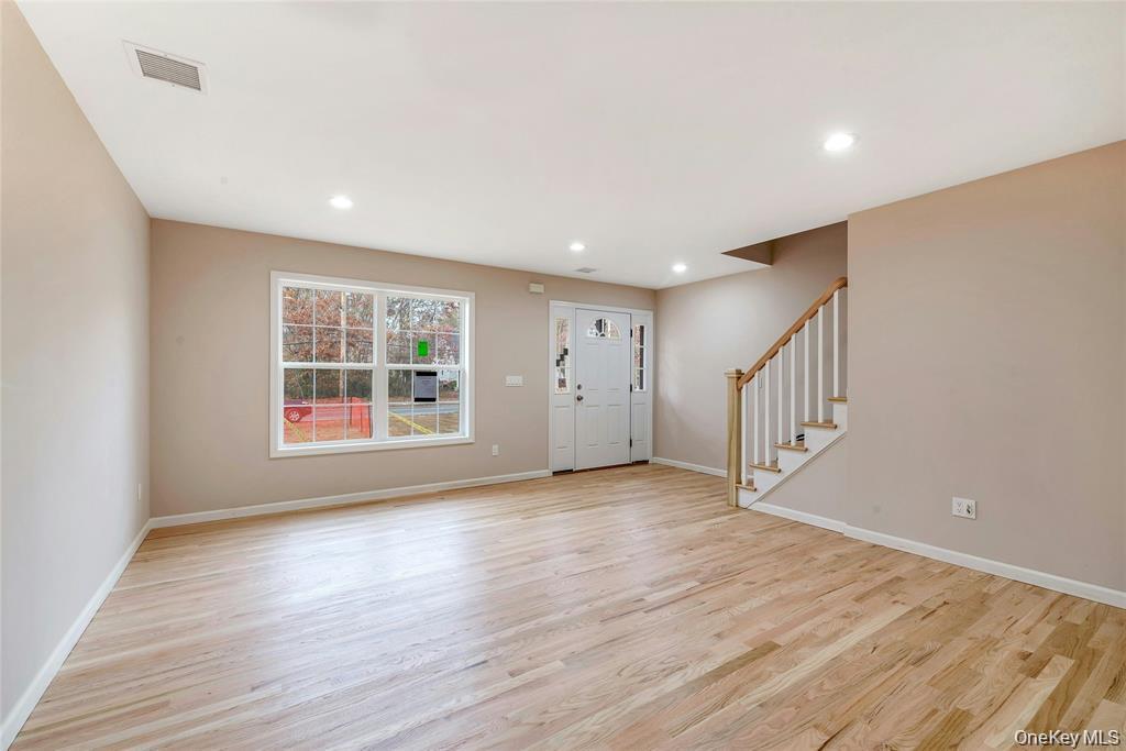 Single Family Pinewood Drive Suffolk County, NY 11967, MLS-1043221-7