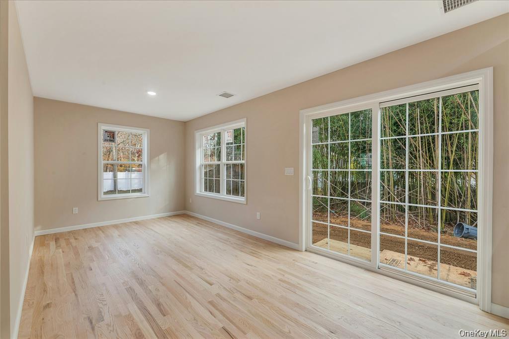 Single Family Pinewood Drive Suffolk County, NY 11967, MLS-1043221-8