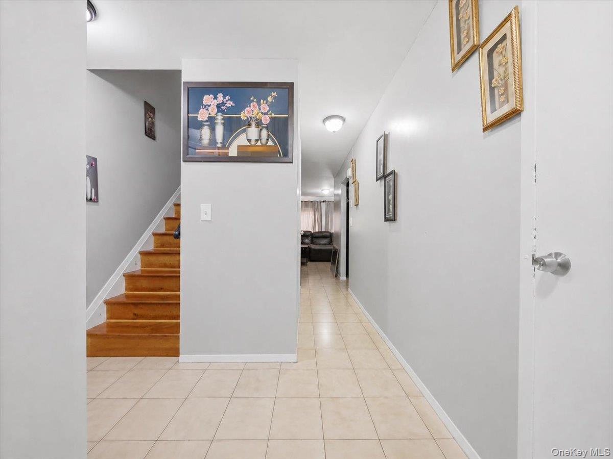 Single Family Boller Avenue Bronx, NY 10466, MLS-1043226-12
