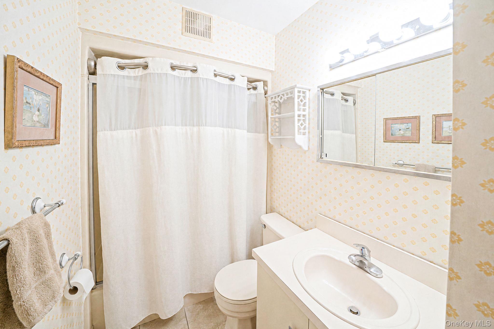 Single Family Walton Street Suffolk County, NY 11717, MLS-1043239-12