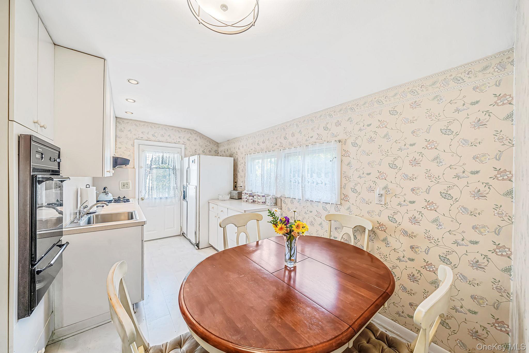 Single Family Walton Street Suffolk County, NY 11717, MLS-1043239-14