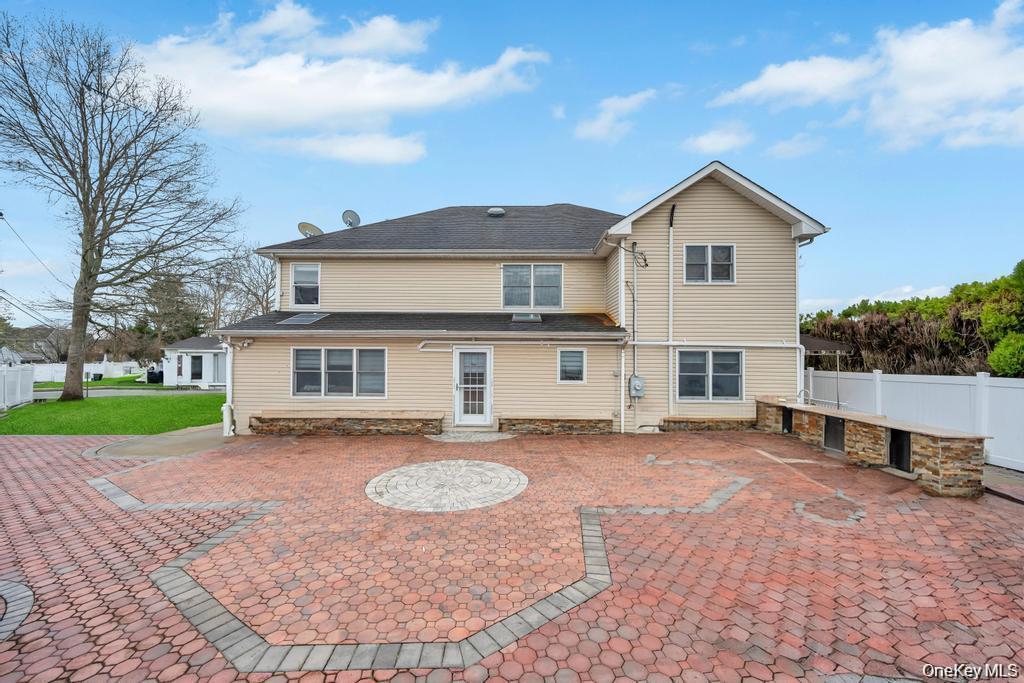 Single Family Garden Circle Nassau County, NY 11791, MLS-1043257-28
