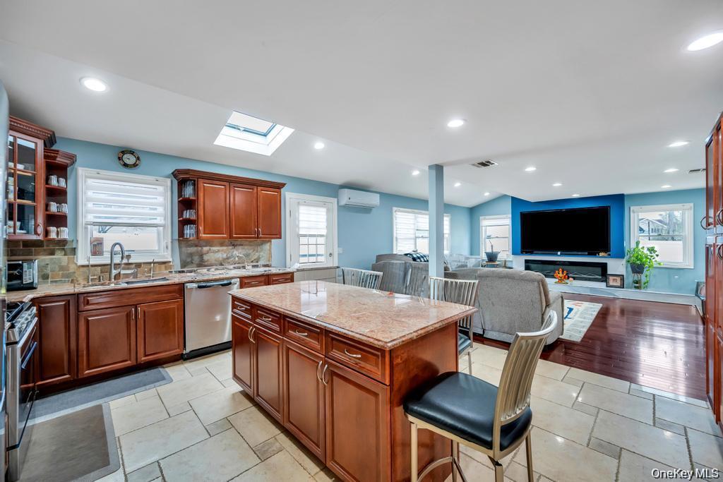Single Family Garden Circle Nassau County, NY 11791, MLS-1043257-4