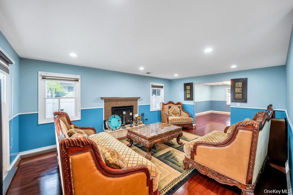 Single Family Garden Circle Nassau County, NY 11791, MLS-1043257-6