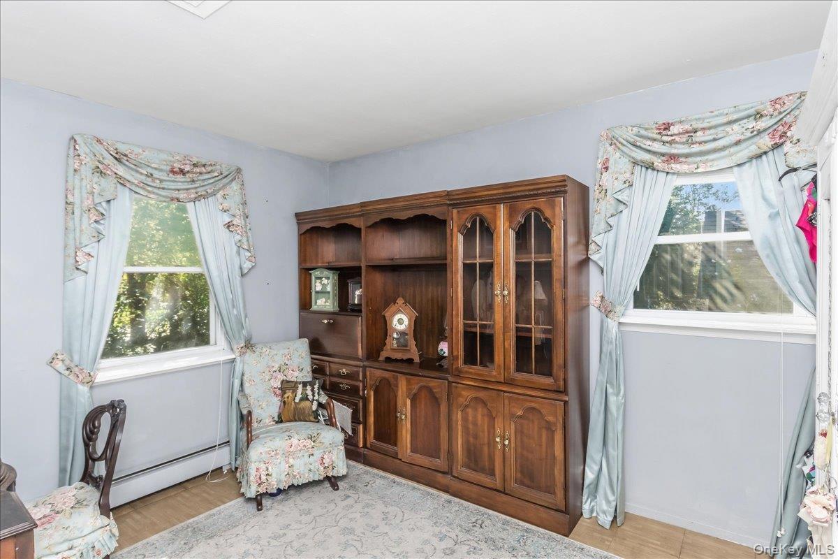 Single Family Linden Avenue Suffolk County, NY 11754, MLS-1043258-17