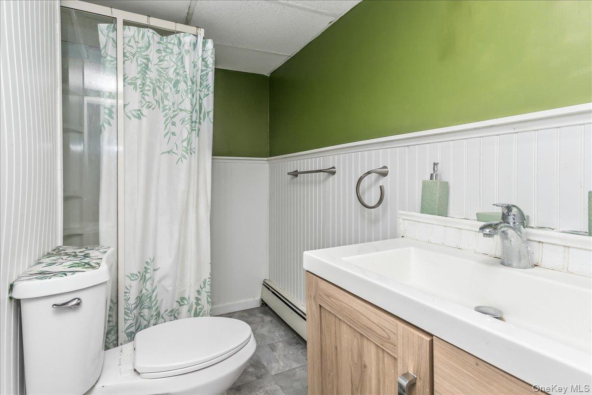 Single Family Linden Avenue Suffolk County, NY 11754, MLS-1043258-25